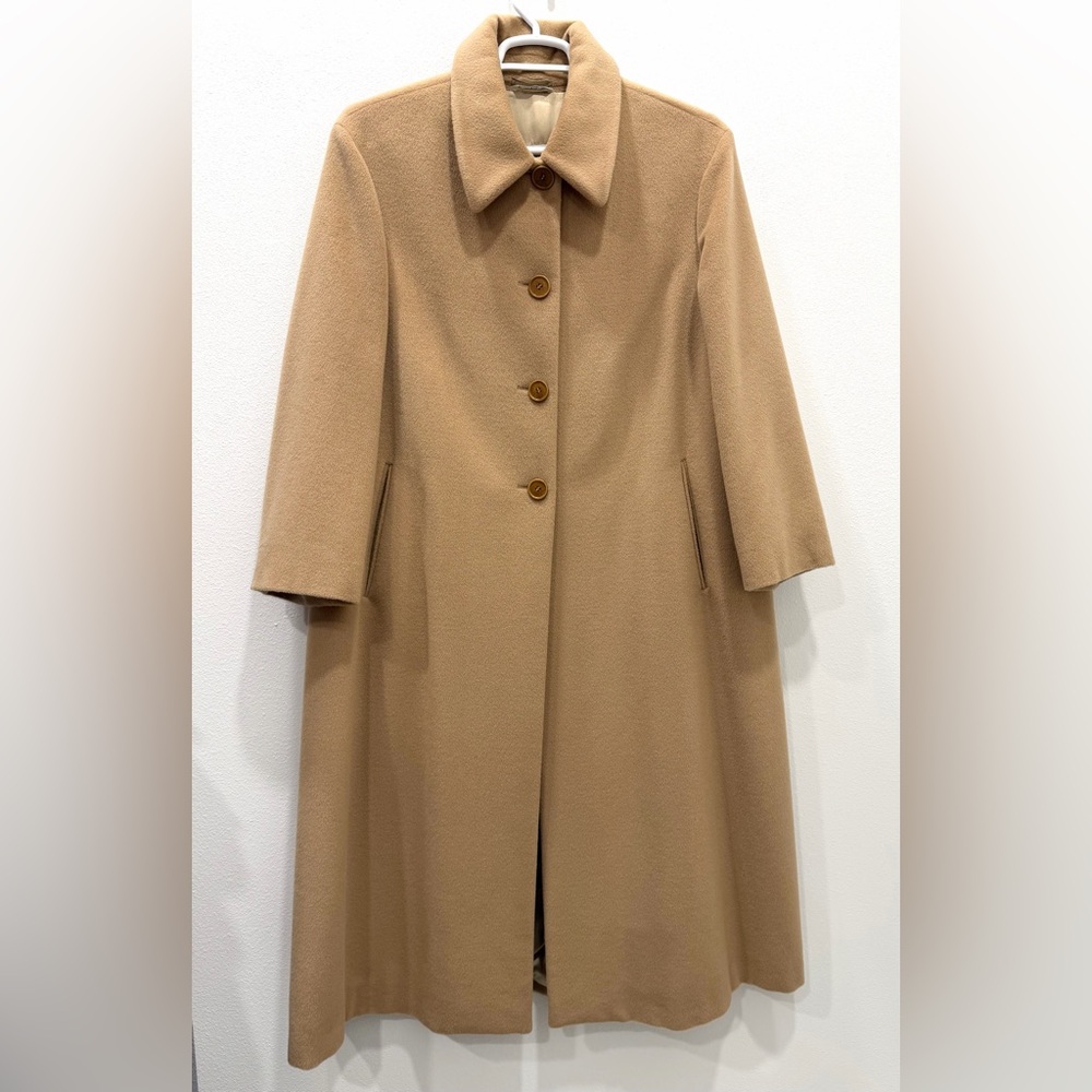 MaxMara long virgin wool coat size 14 in camel color